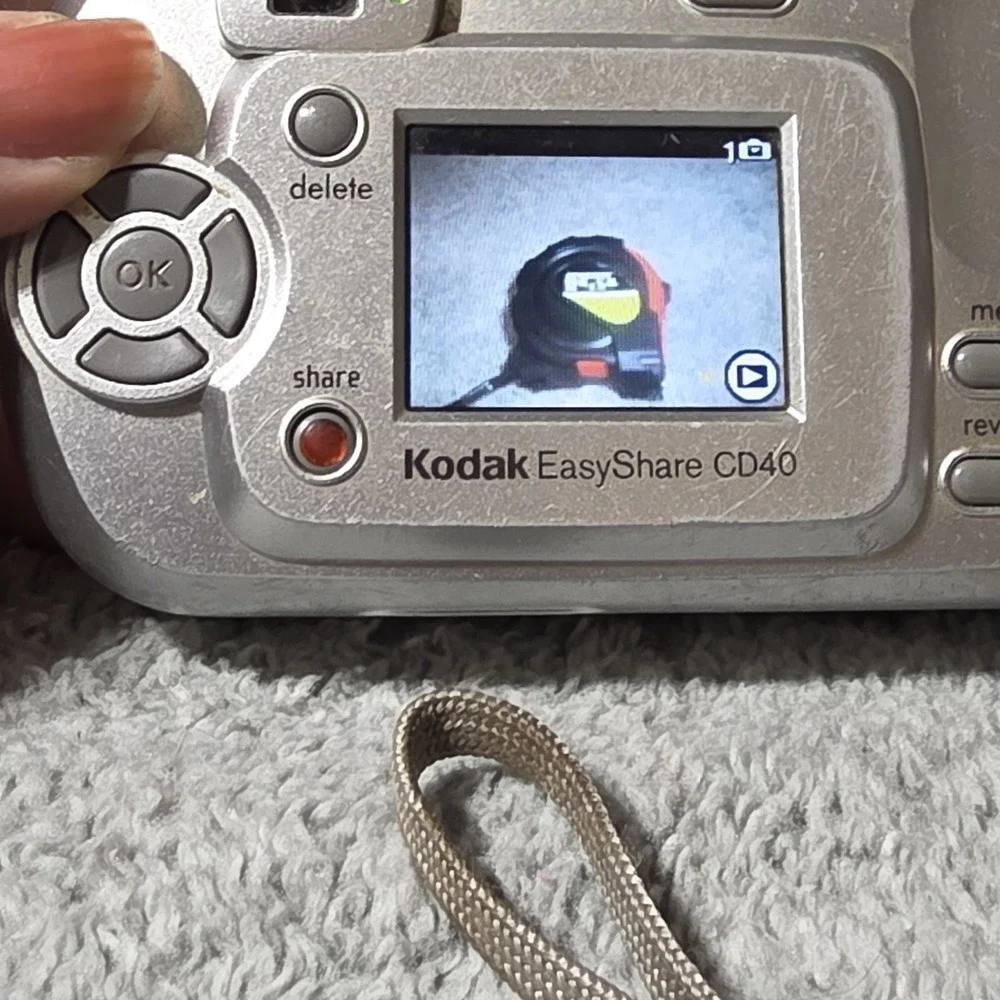 Kodak EasyShare CD40 4.0MP Digital Camera Silver Works
